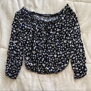 BRANDY MELVILLE Floral off the shoulder top